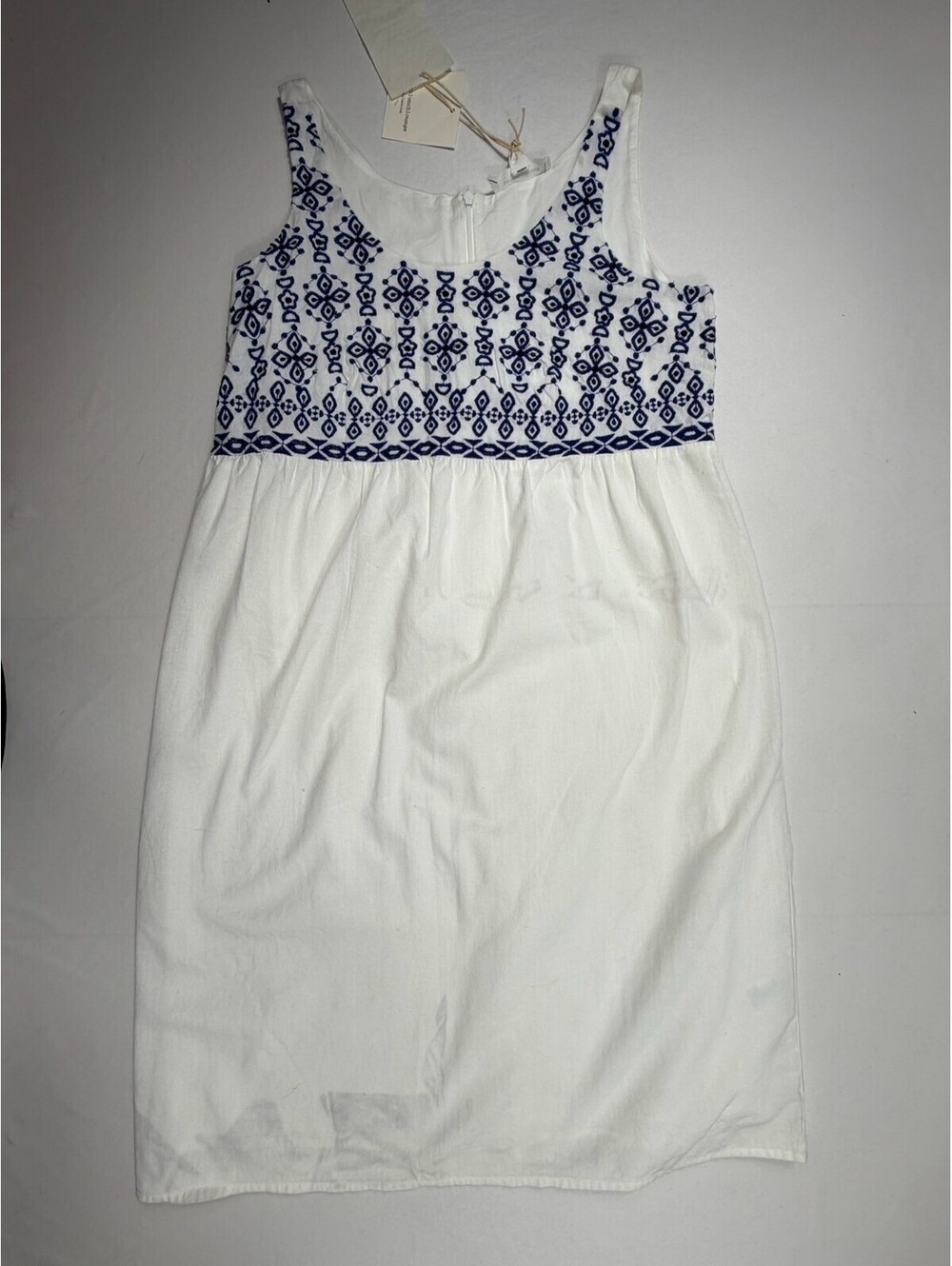 Beachlunchlounge White Sundress with Blue Embroidered Bodice Size Small